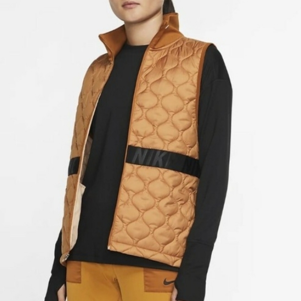Nike AeroLayer Quilted Running Vest - Picture 3 of 9